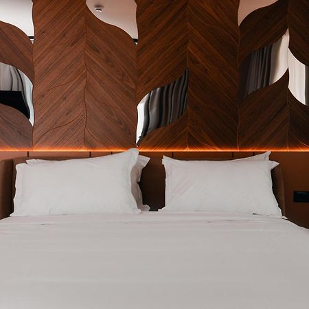 Royal G Deluxe Hotel Shkallnur Ngoại thất bức ảnh