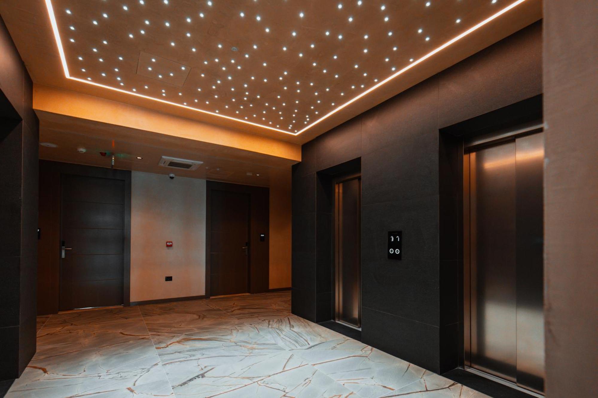 Royal G Deluxe Hotel Shkallnur Ngoại thất bức ảnh