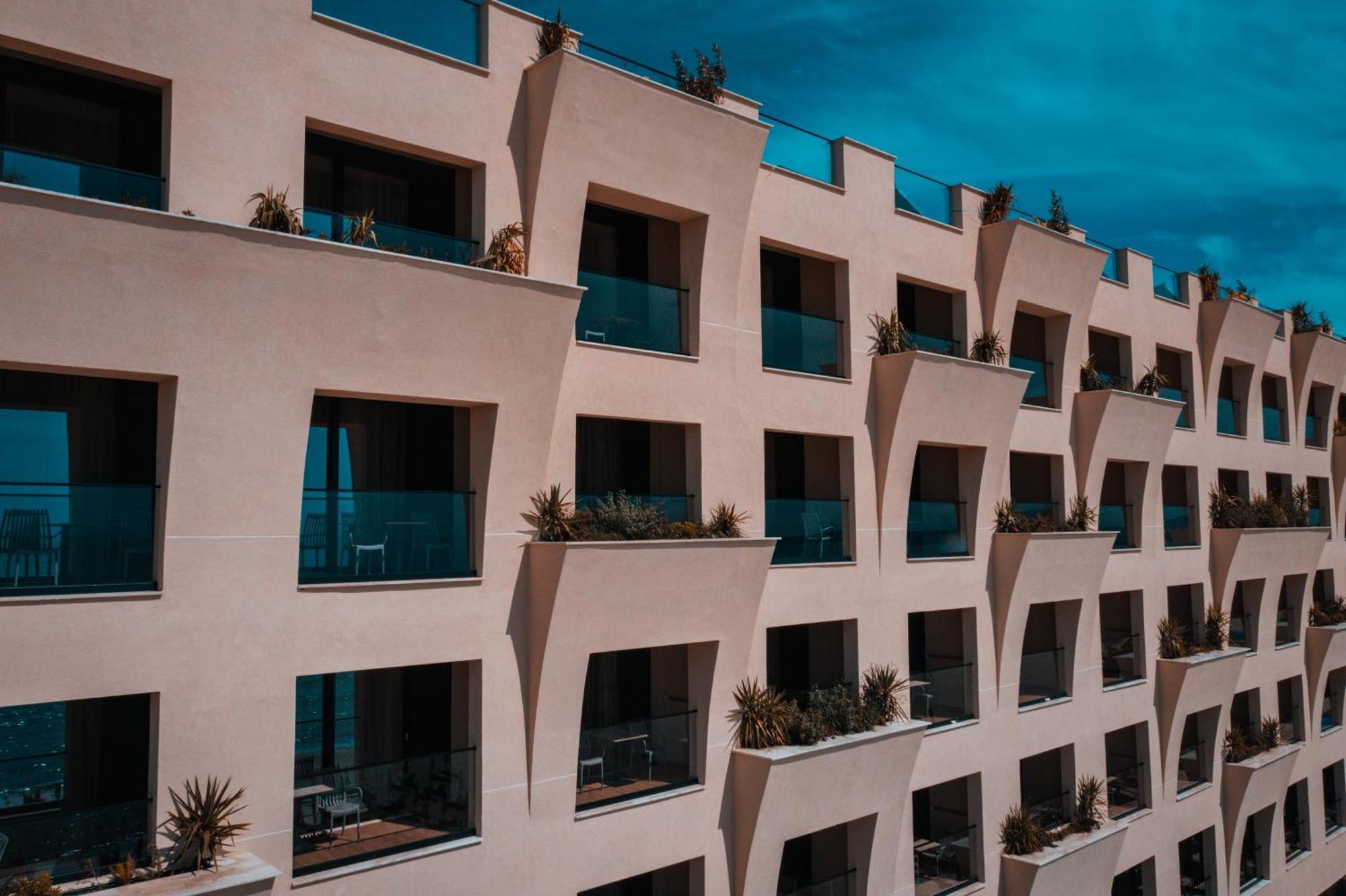 Royal G Deluxe Hotel Shkallnur Ngoại thất bức ảnh