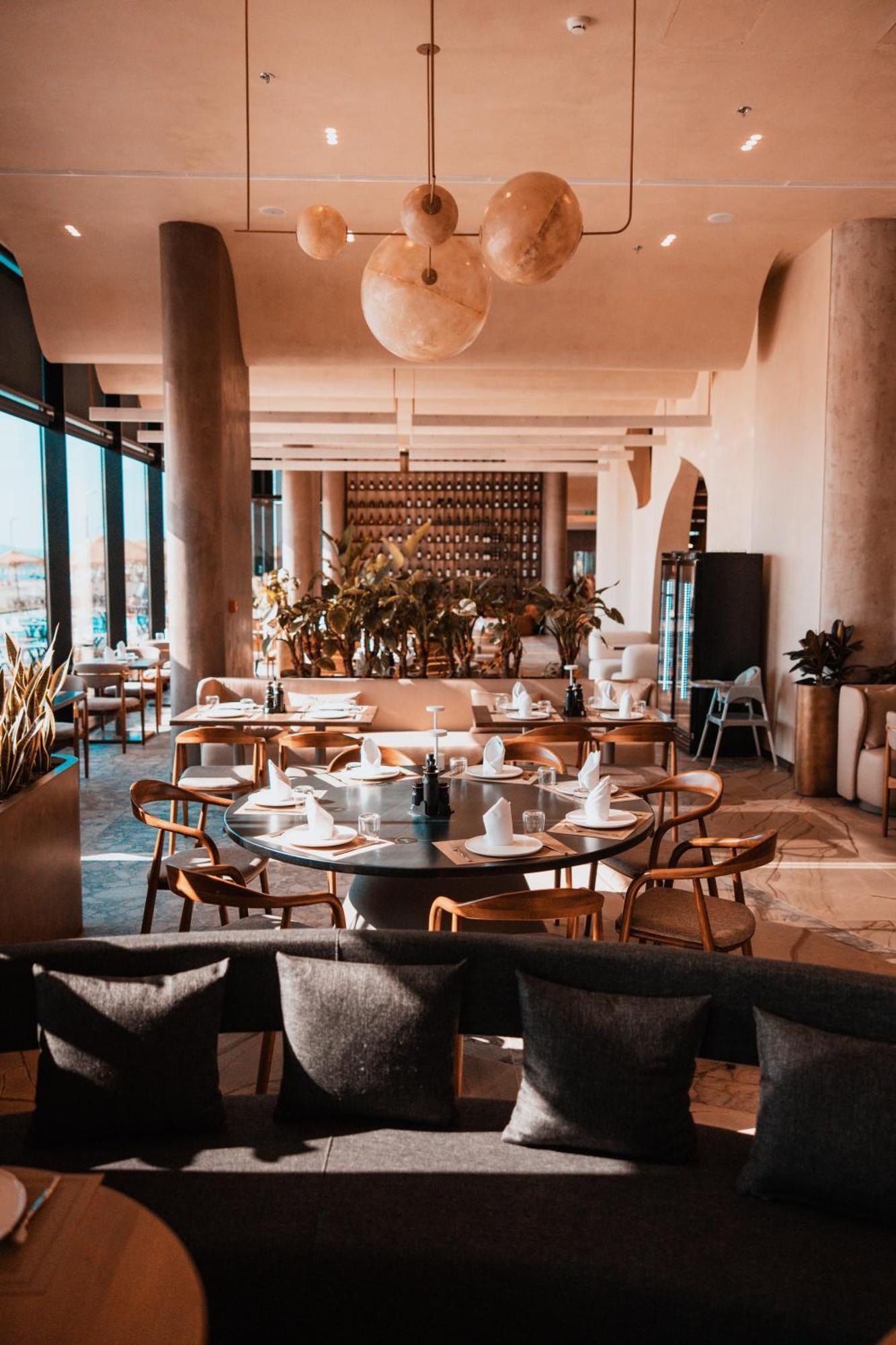 Royal G Deluxe Hotel Shkallnur Ngoại thất bức ảnh