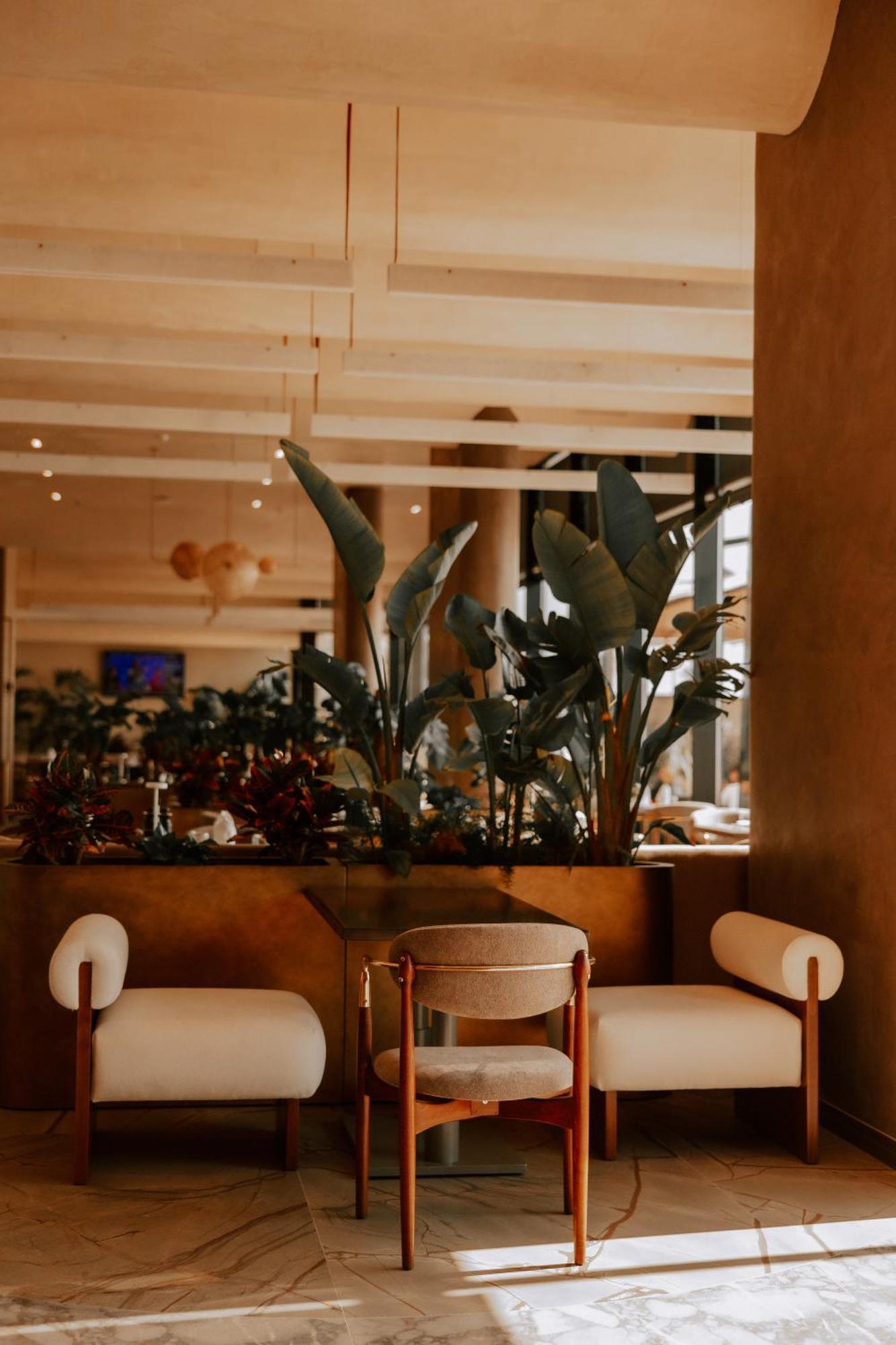 Royal G Deluxe Hotel Shkallnur Ngoại thất bức ảnh