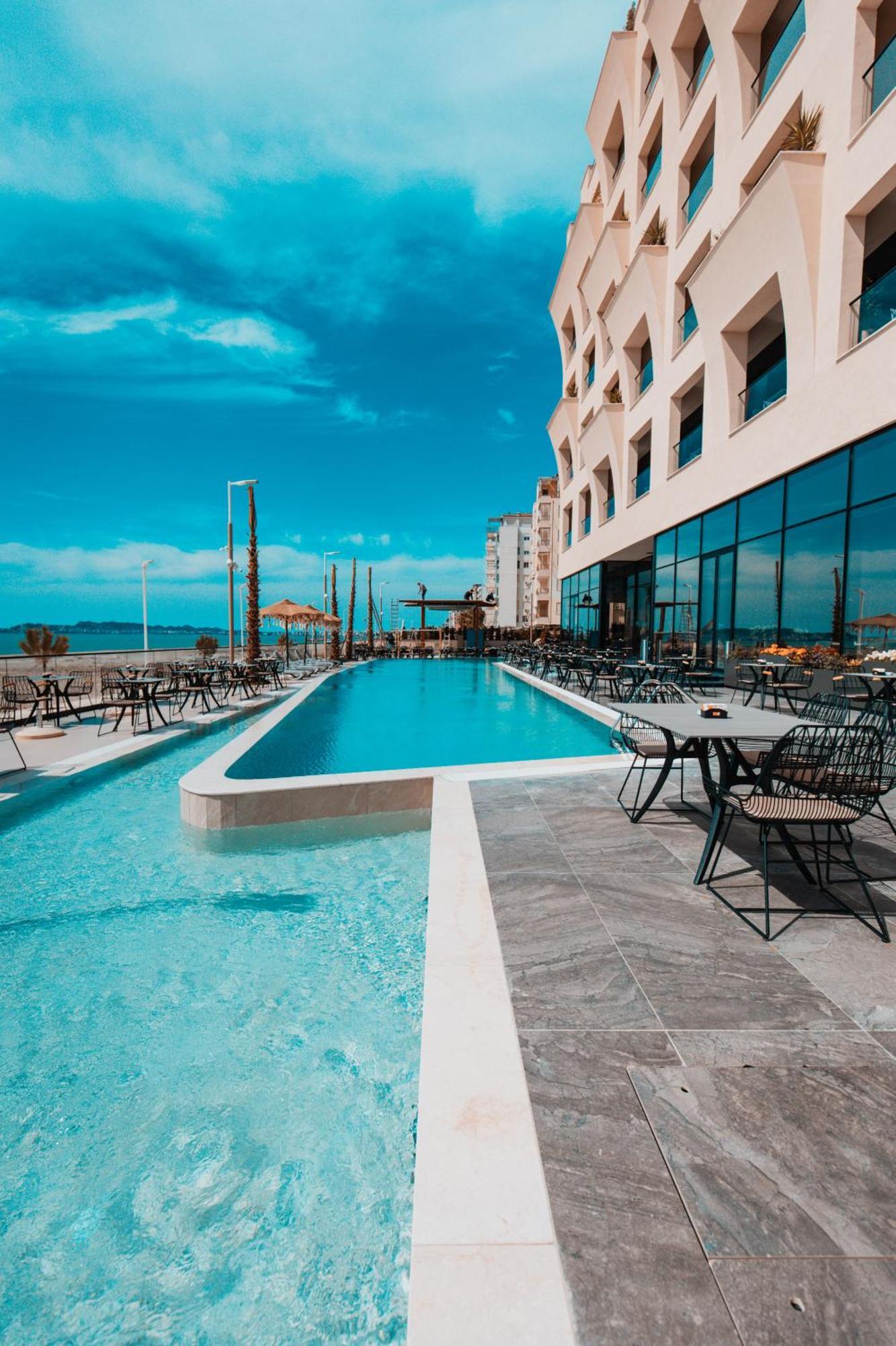 Royal G Deluxe Hotel Shkallnur Ngoại thất bức ảnh