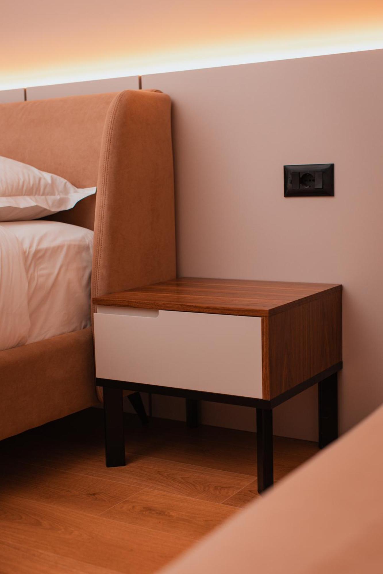 Royal G Deluxe Hotel Shkallnur Ngoại thất bức ảnh