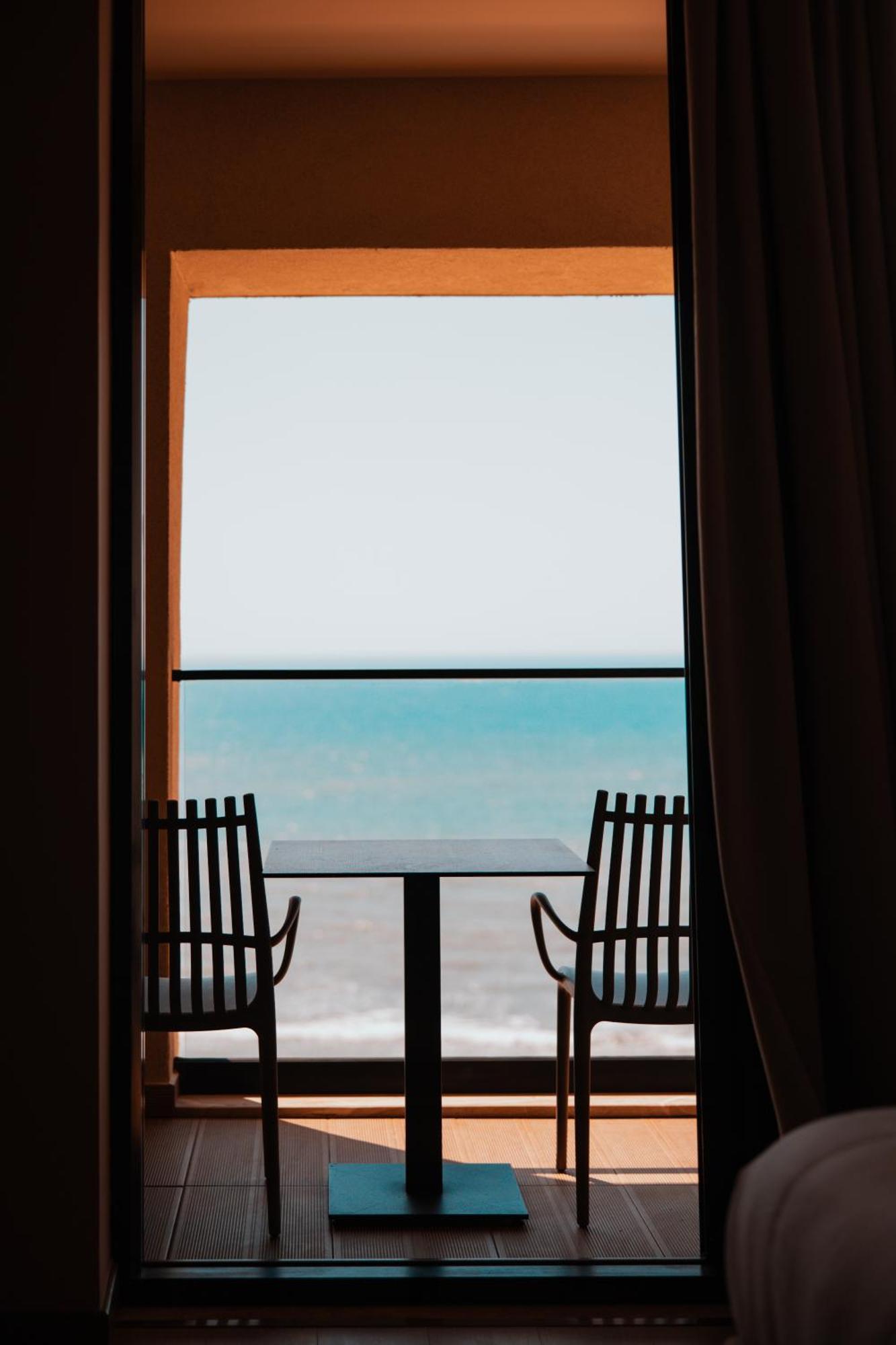 Royal G Deluxe Hotel Shkallnur Ngoại thất bức ảnh