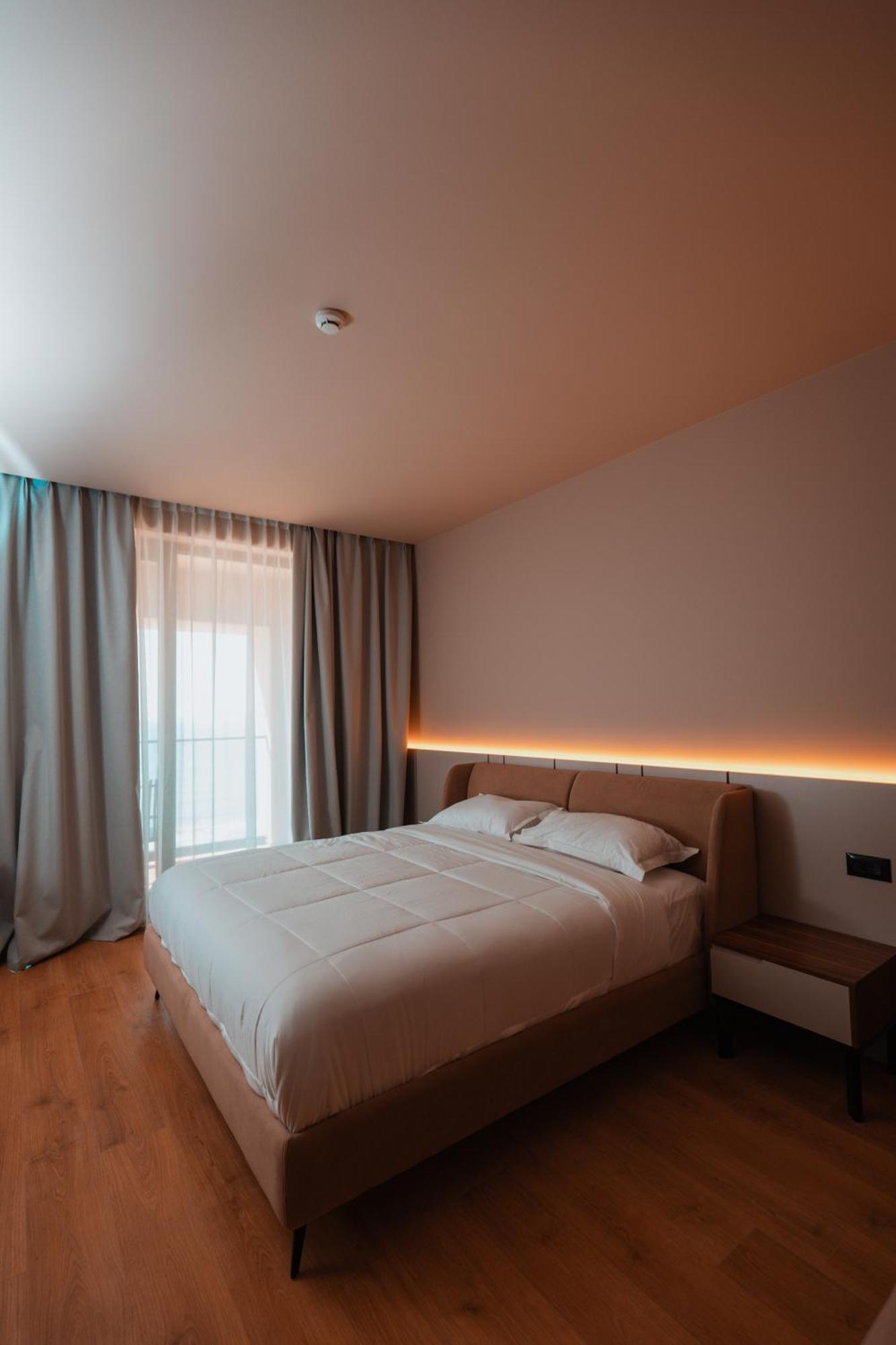 Royal G Deluxe Hotel Shkallnur Ngoại thất bức ảnh
